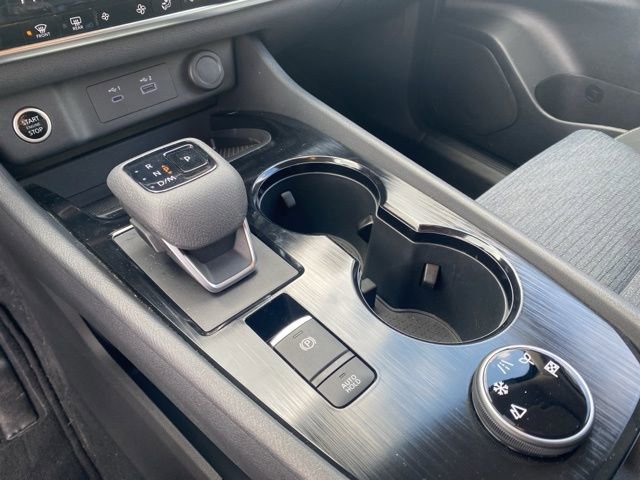 Used 2023 Nissan Rogue SV image 10