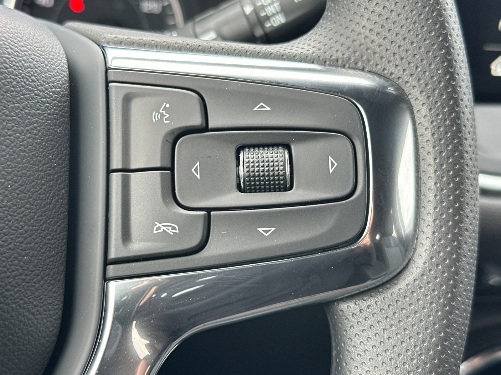 New 2025 Chevrolet Blazer LT w/ Driver Confidence Package image 28