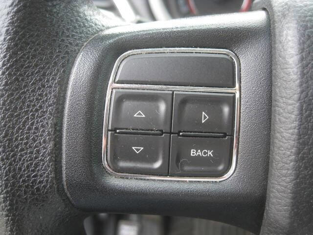 Used 2014 Dodge Journey SXT image 24