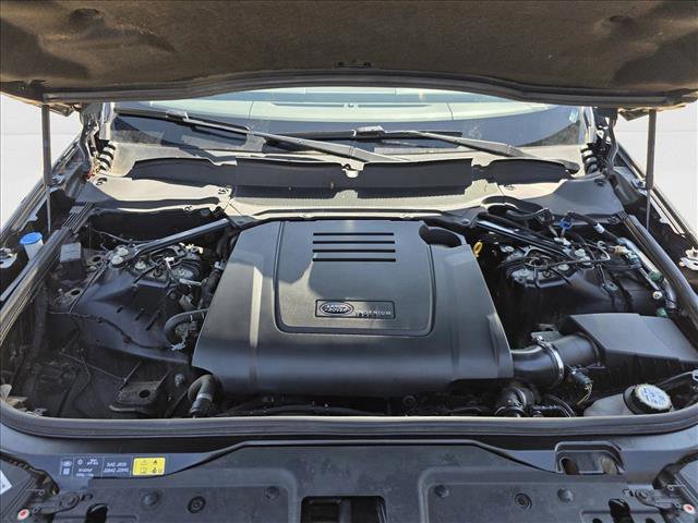 Used 2023 Land Rover Discovery S R-Dynamic image 25