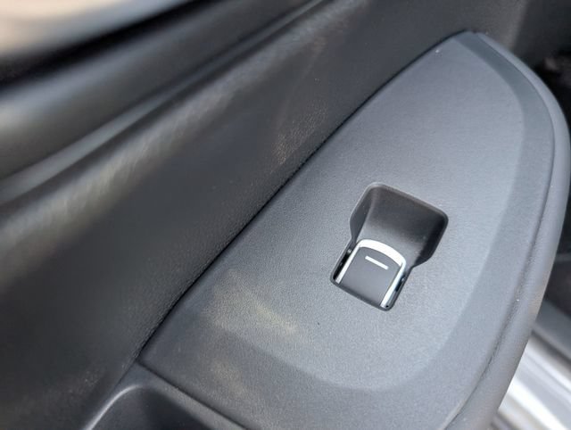 Used 2025 Honda HR-V Sport image 11