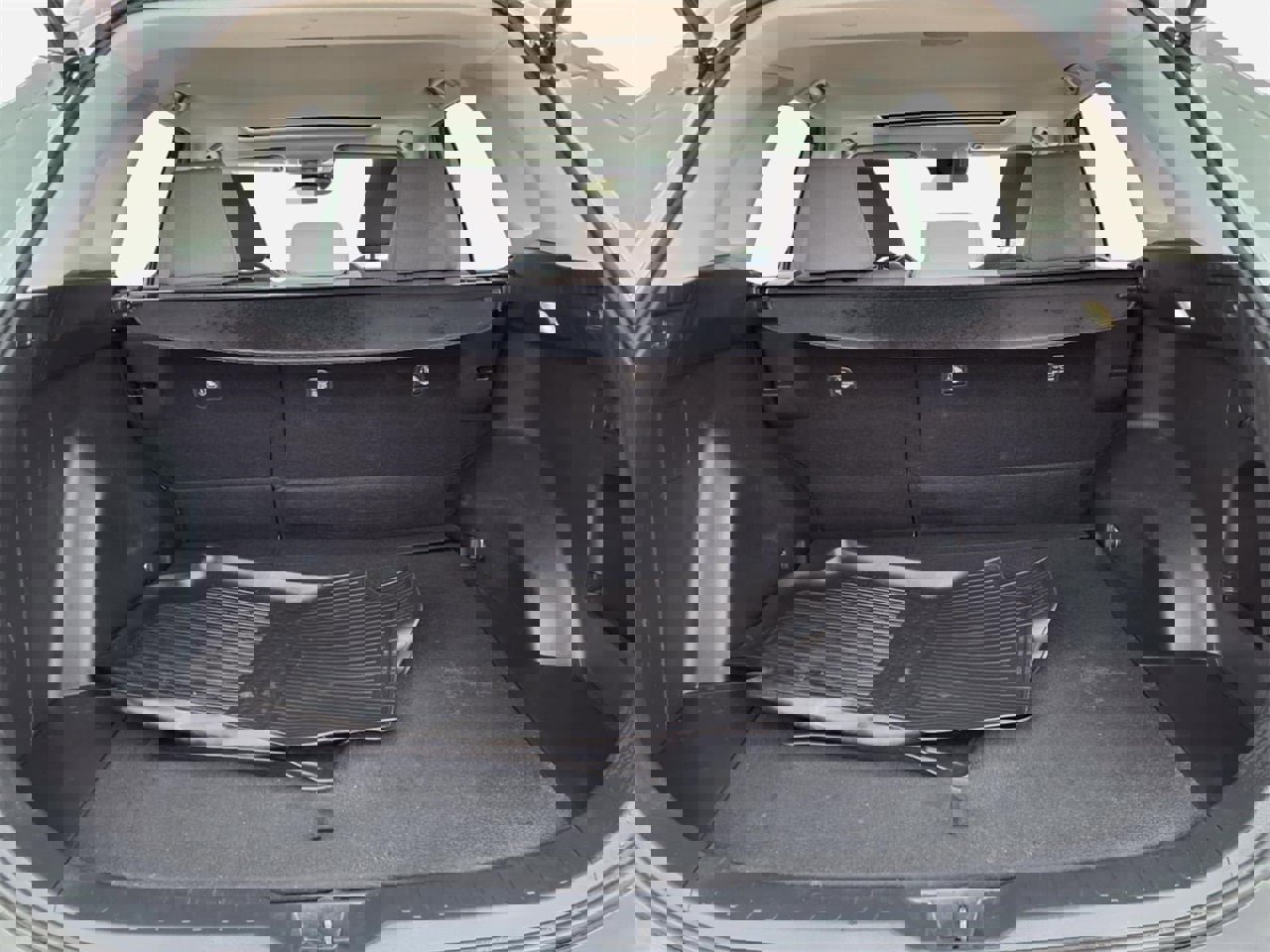 Used 2022 Toyota RAV4 XLE w/ Convenience Package image 6