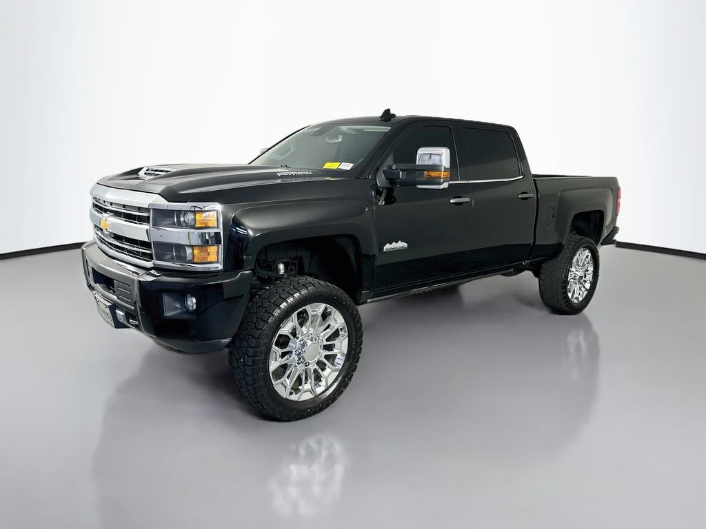 Used 2018 Chevrolet Silverado 2500 High Country w/ Duramax Plus Package AWD/4WD video 3