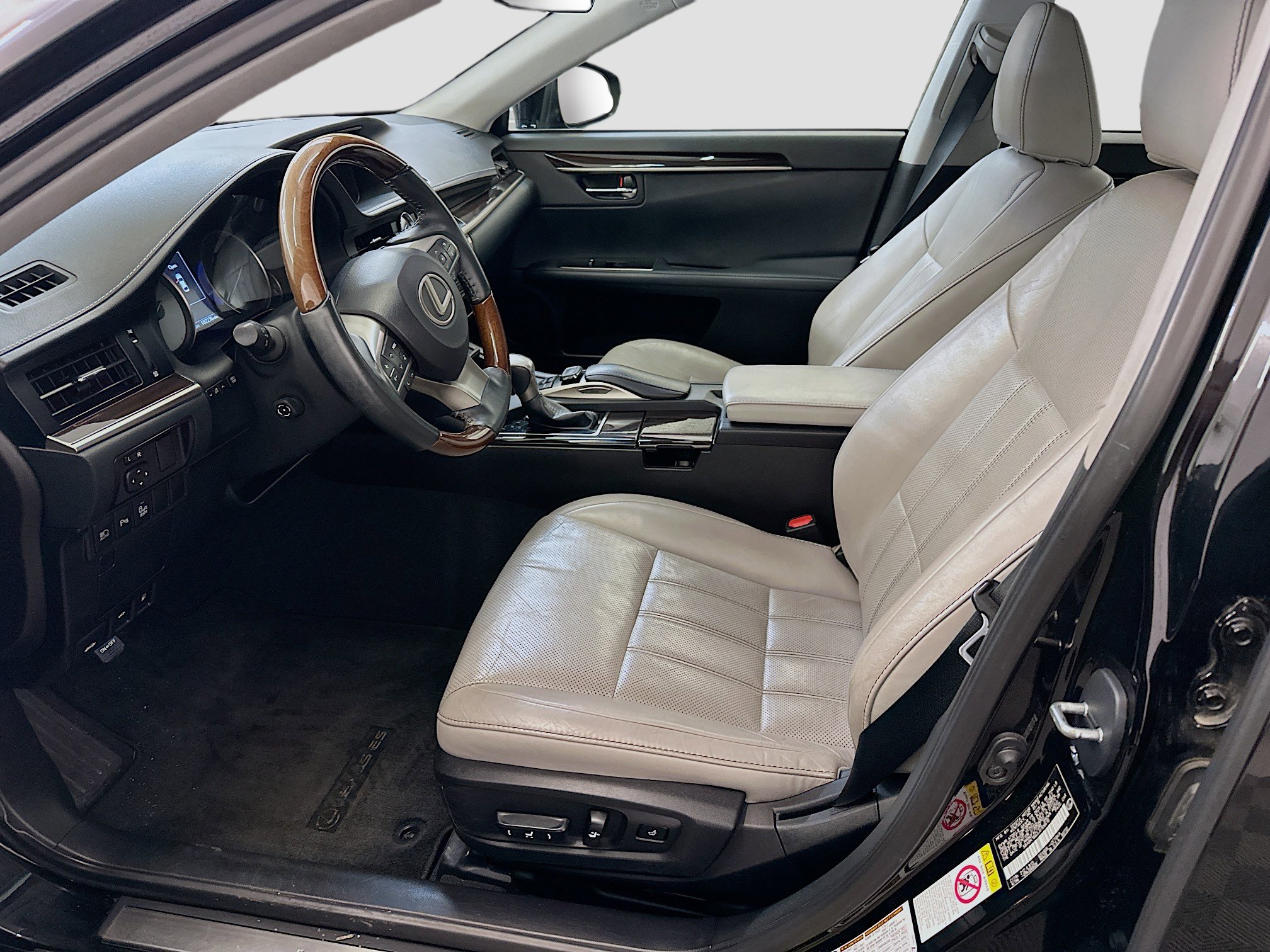 Used 2018 Lexus ES 350 w/ Luxury Package w/Wood Trim FWD image 13