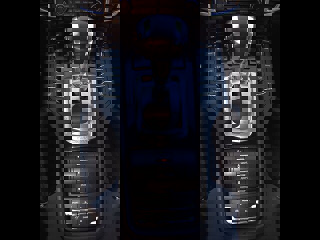 Used 2017 Porsche Cayenne S w/ Premium Package image 12