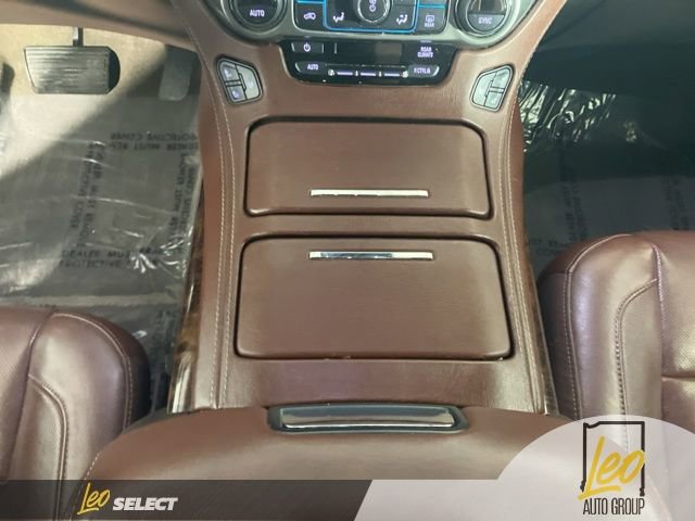 Used 2018 Chevrolet Suburban Premier image 16