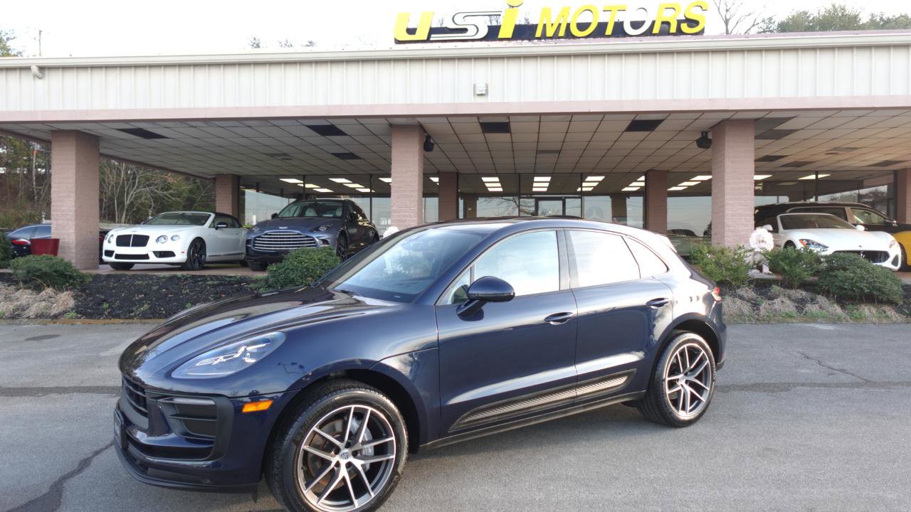 Used 2022 Porsche Macan w/ Premium Package AWD/4WD image 5