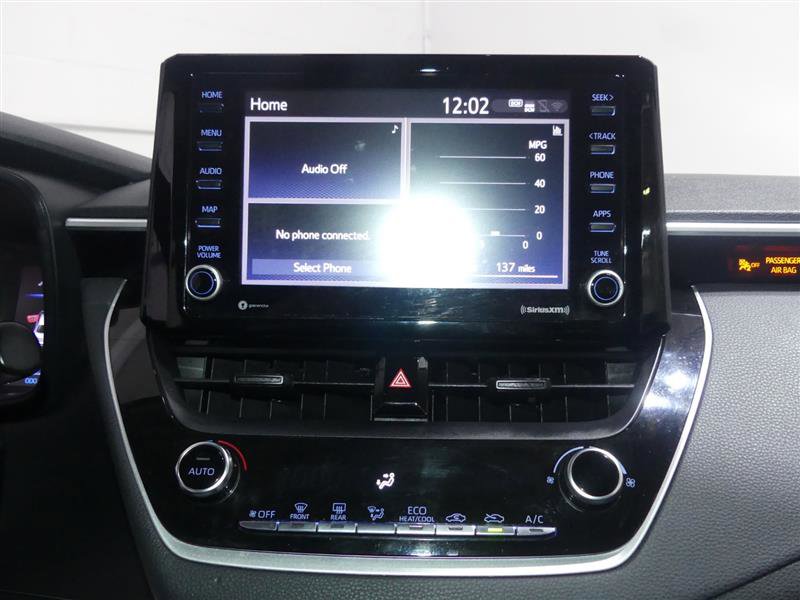 Used 2022 Toyota Corolla LE image 34