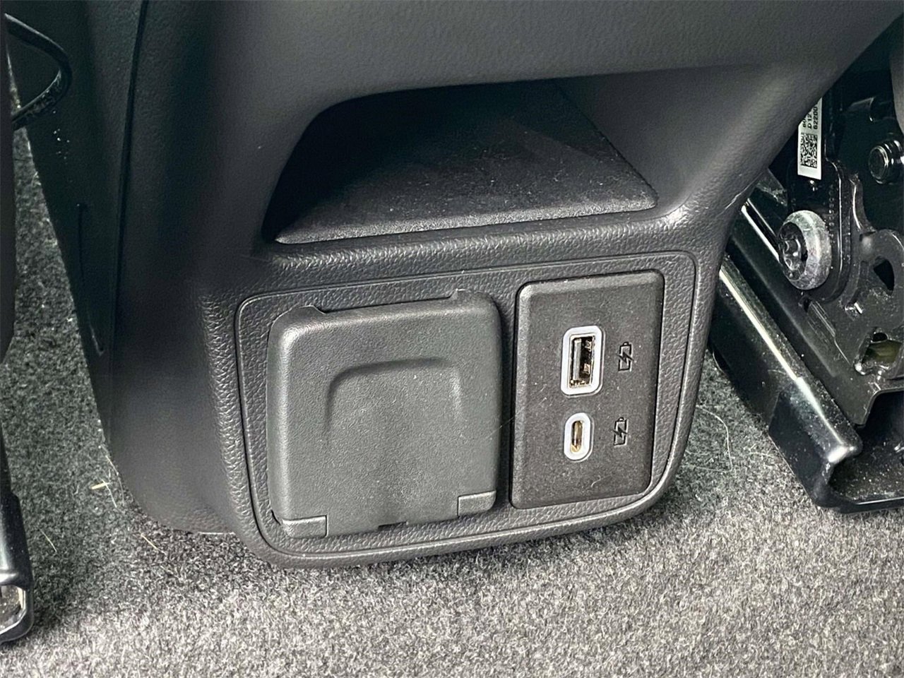 Used 2022 Buick Encore GX Essence w/ Advanced Technology Package image 11