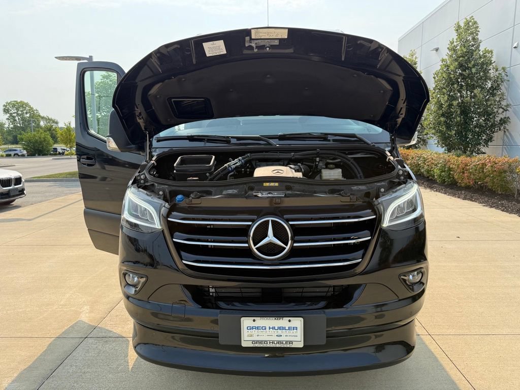 Used 2023 Mercedes-Benz Sprinter 3500 image 24