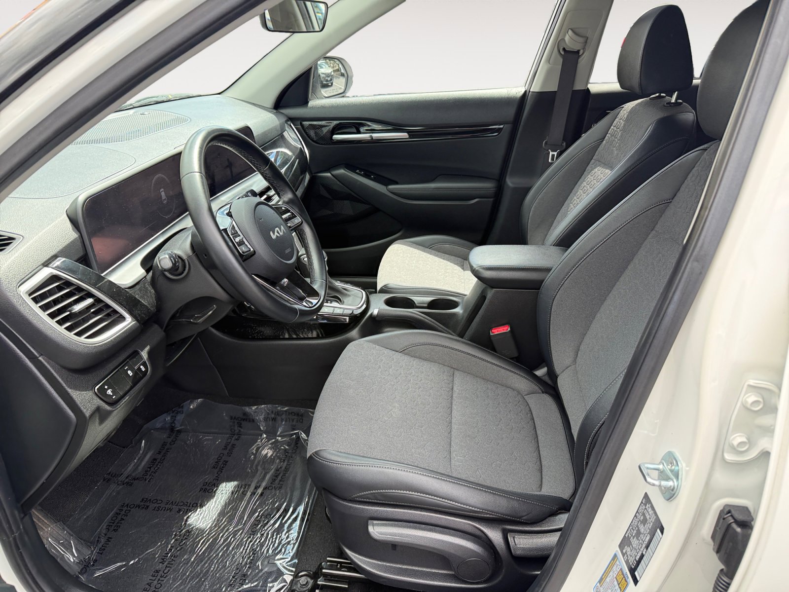 Used 2024 Kia Seltos S image 10