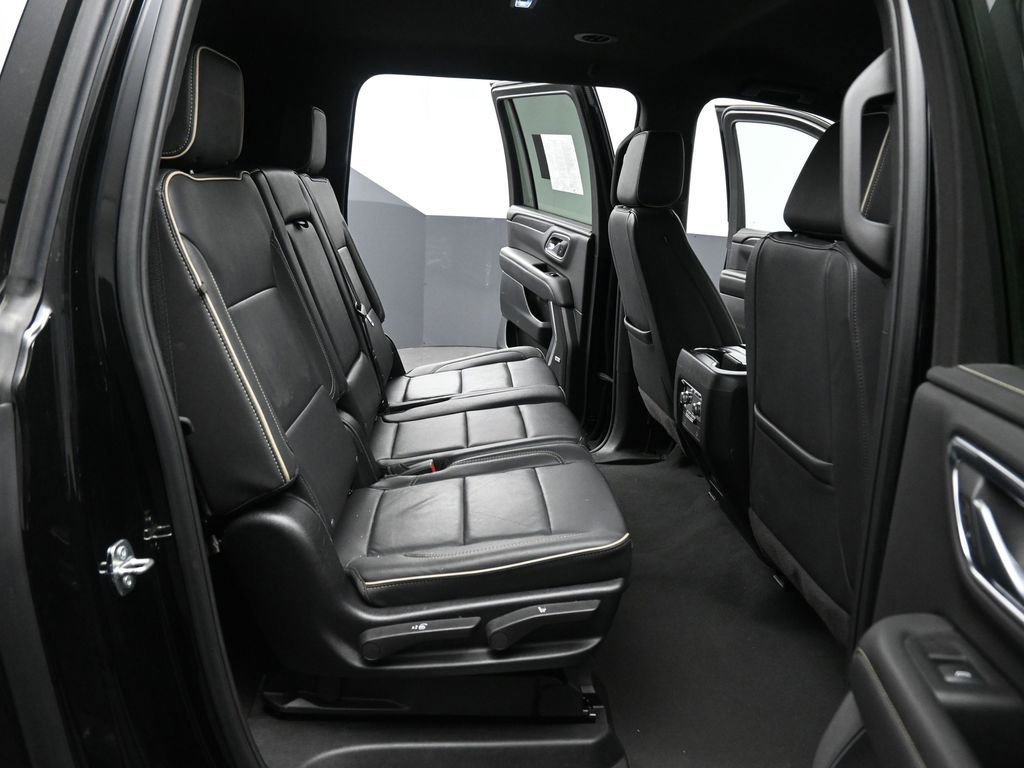 Used 2024 GMC Yukon XL SLT image 23