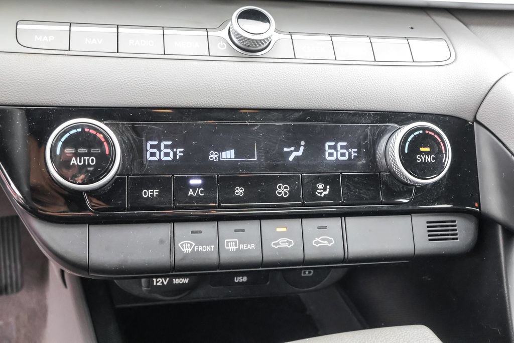 Used 2024 Hyundai Elantra SEL FWD image 23
