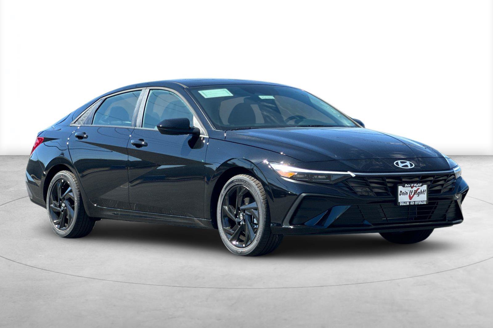 New 2026 Hyundai Elantra SEL Sport FWD image 6