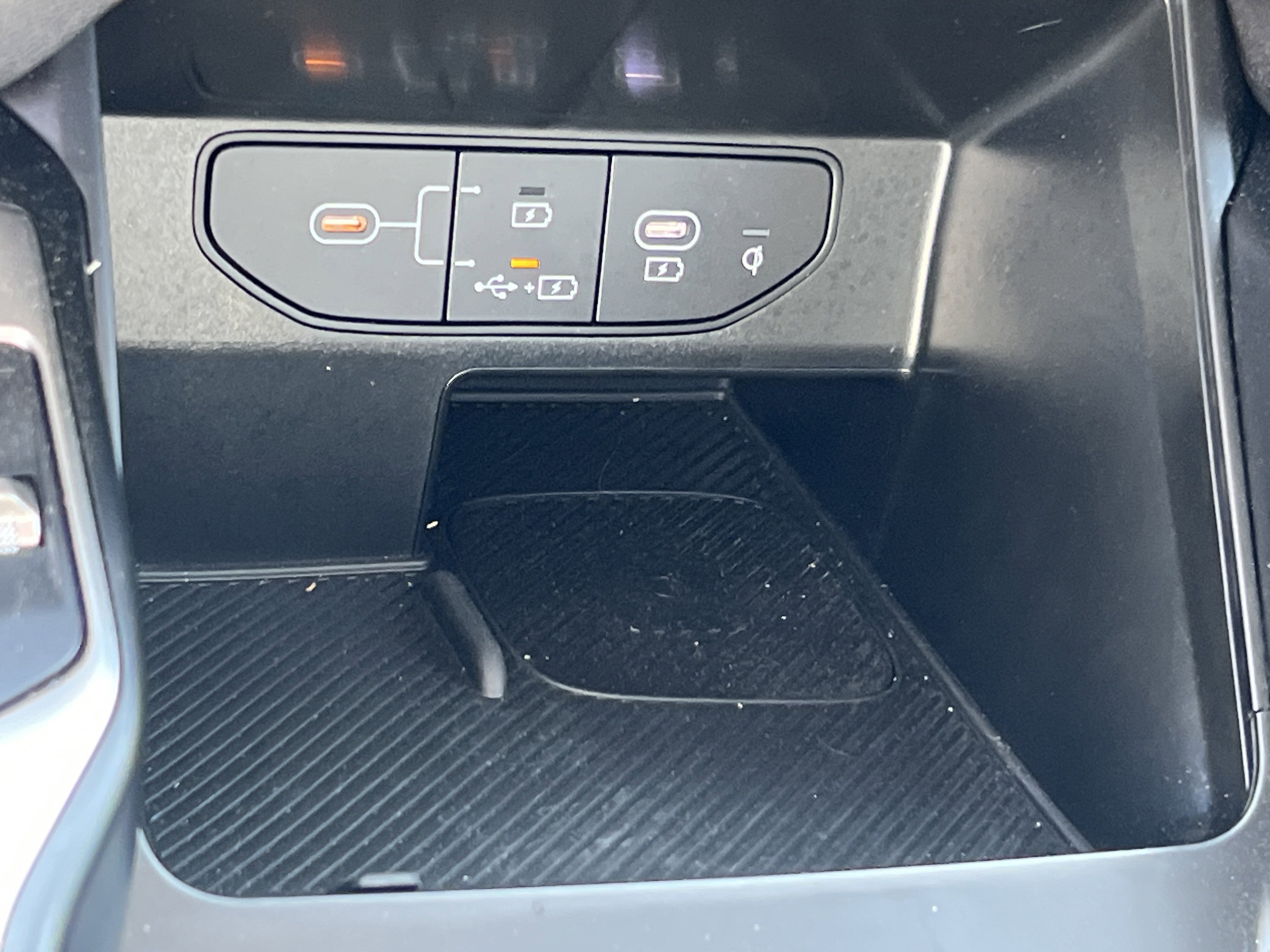 Certified 2025 Kia Sorento EX w/ Panoramic Sunroof Package image 35