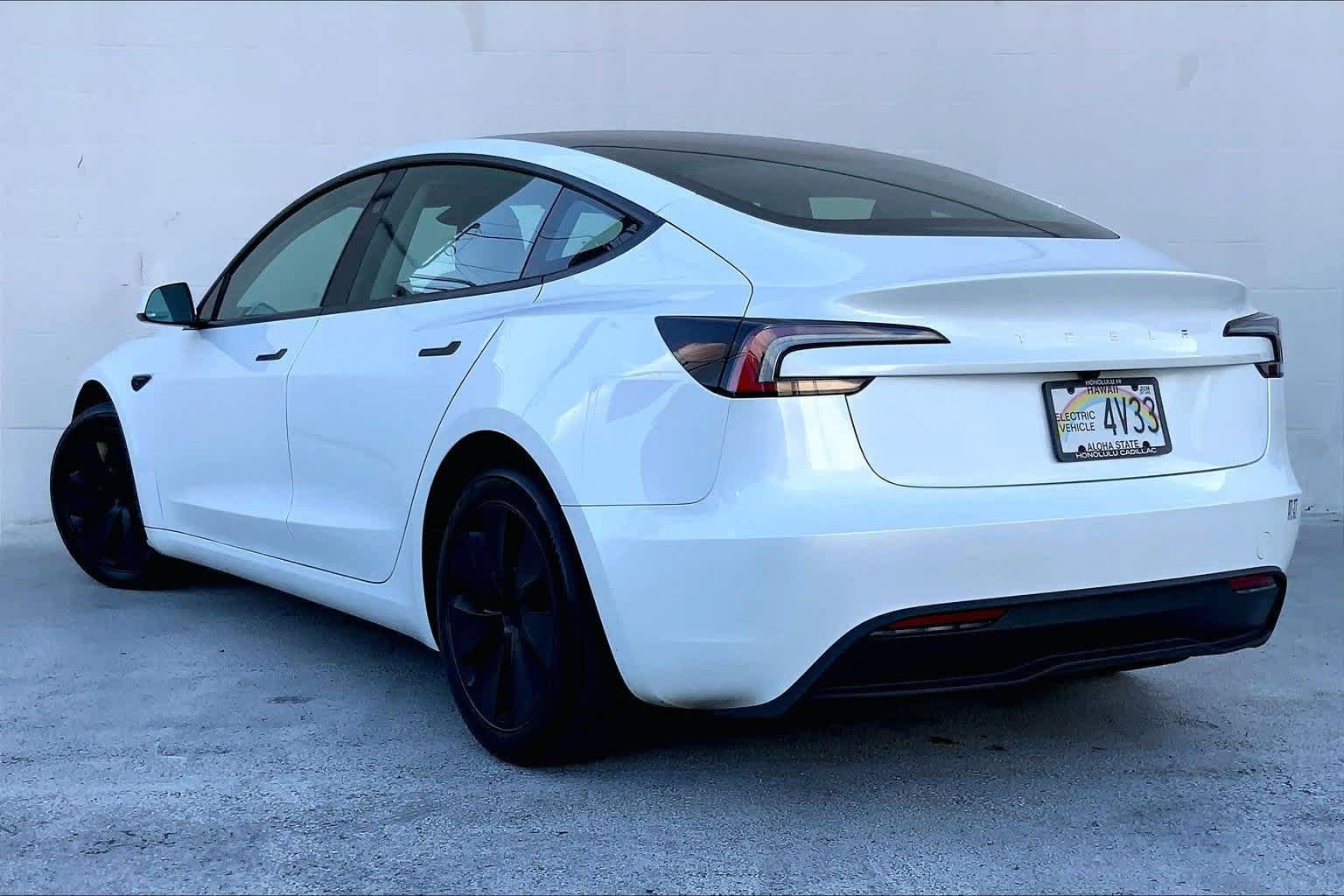 Used 2024 Tesla Model 3 Standard Range RWD image 4