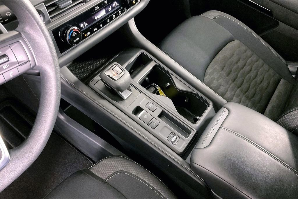 Certified 2025 Nissan Pathfinder S image 19