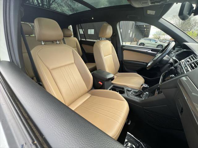 Certified 2022 Volkswagen Tiguan SE R-Line AWD/4WD image 24