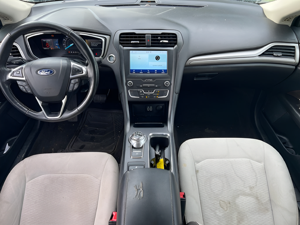 Used 2020 Ford Fusion SE w/ Equipment Group 151A FWD image 17