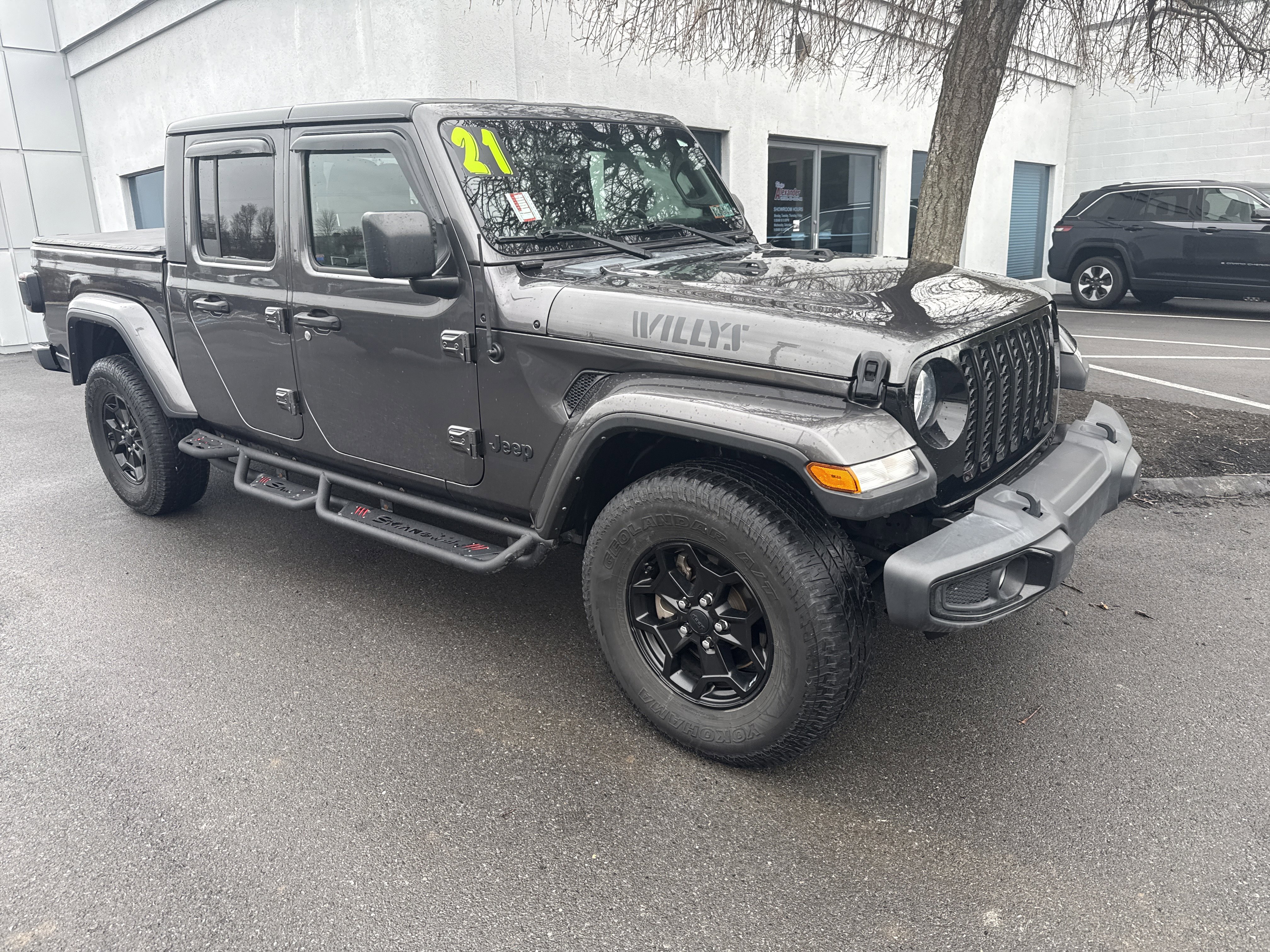 Used 2021 Jeep Gladiator Willys image 1