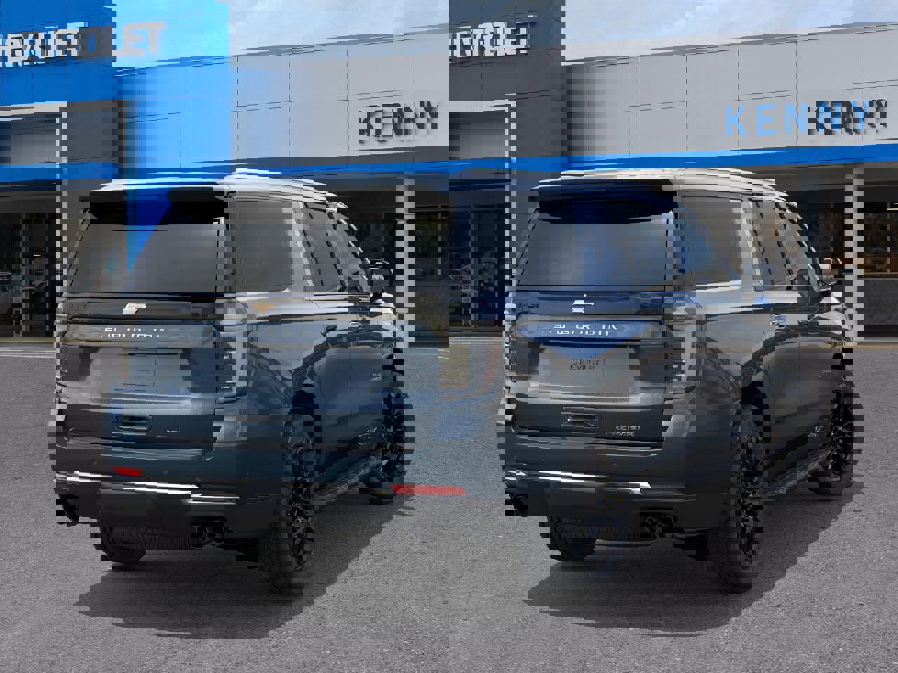New 2026 Chevrolet Suburban Premier image 4