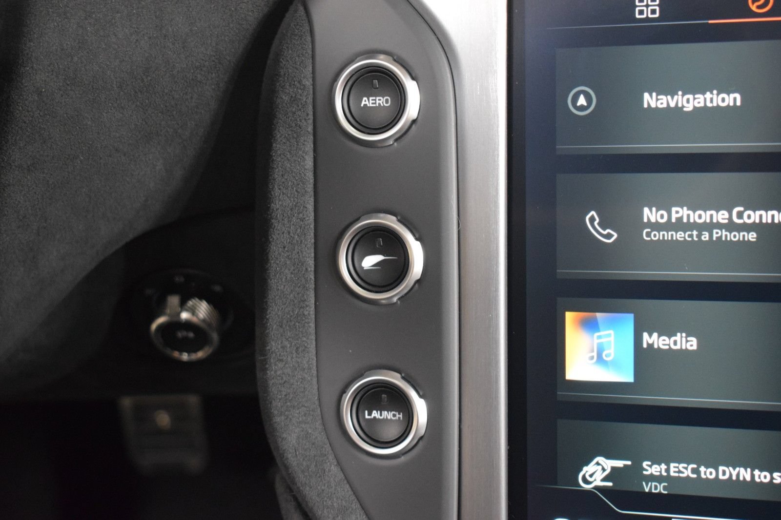 Used 2024 McLaren 750S Spider RWD image 32