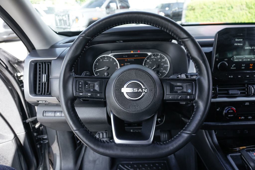Used 2025 Nissan Pathfinder SL image 21
