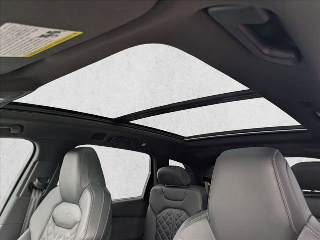 Used 2021 Audi SQ7 Premium Plus w/ Executive Package image 16