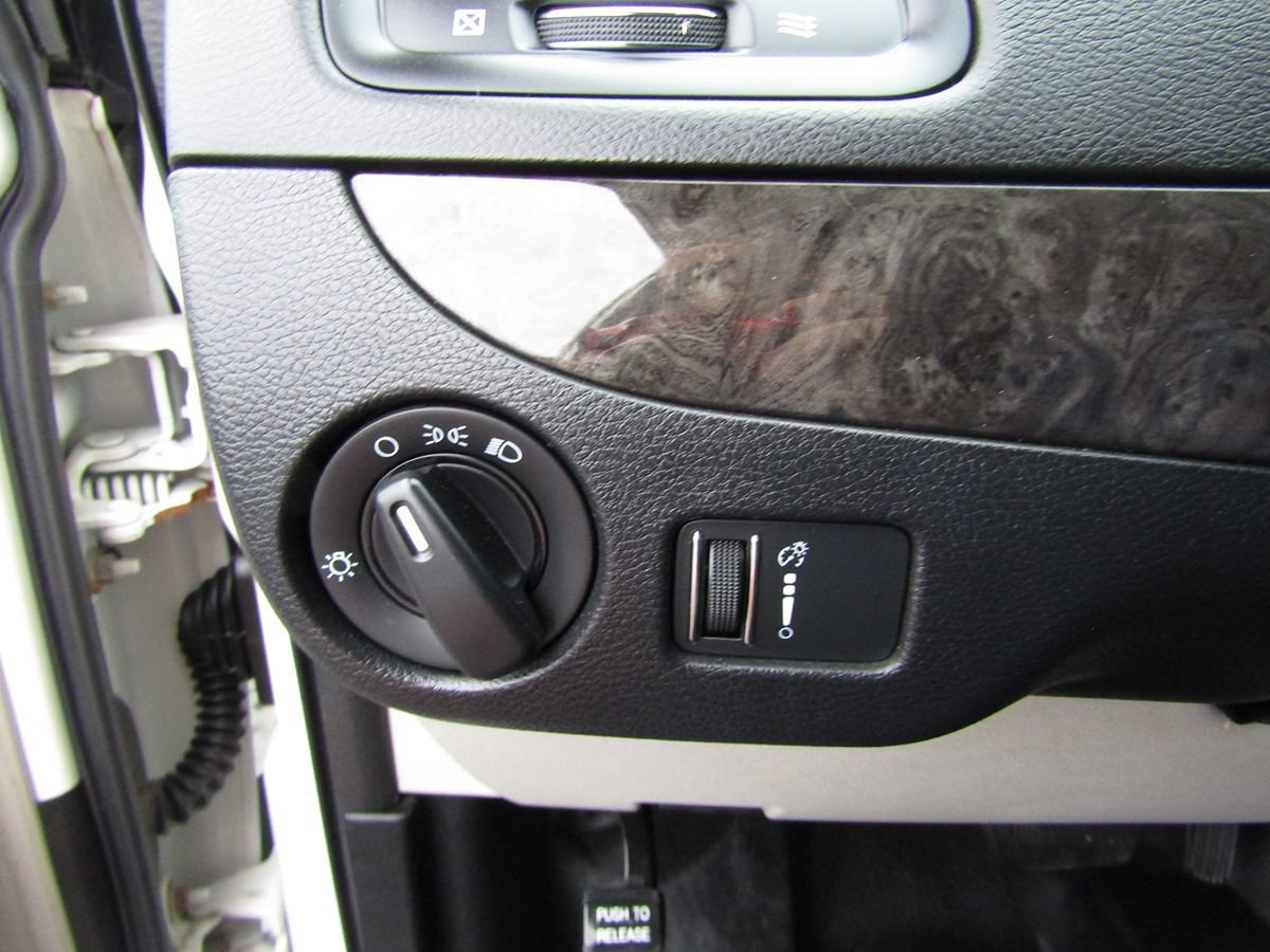 Used 2013 RAM C/V Tradesman FWD image 11