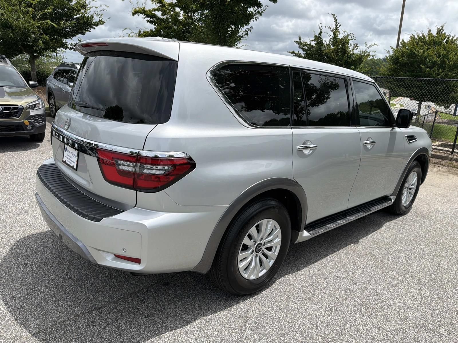 Used 2023 Nissan Armada S AWD/4WD image 9