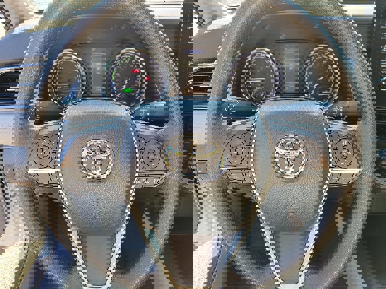 Used 2021 Toyota Camry LE image 18