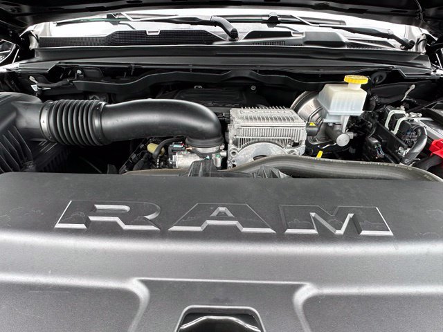 Used 2023 RAM 1500 Laramie AWD/4WD image 9