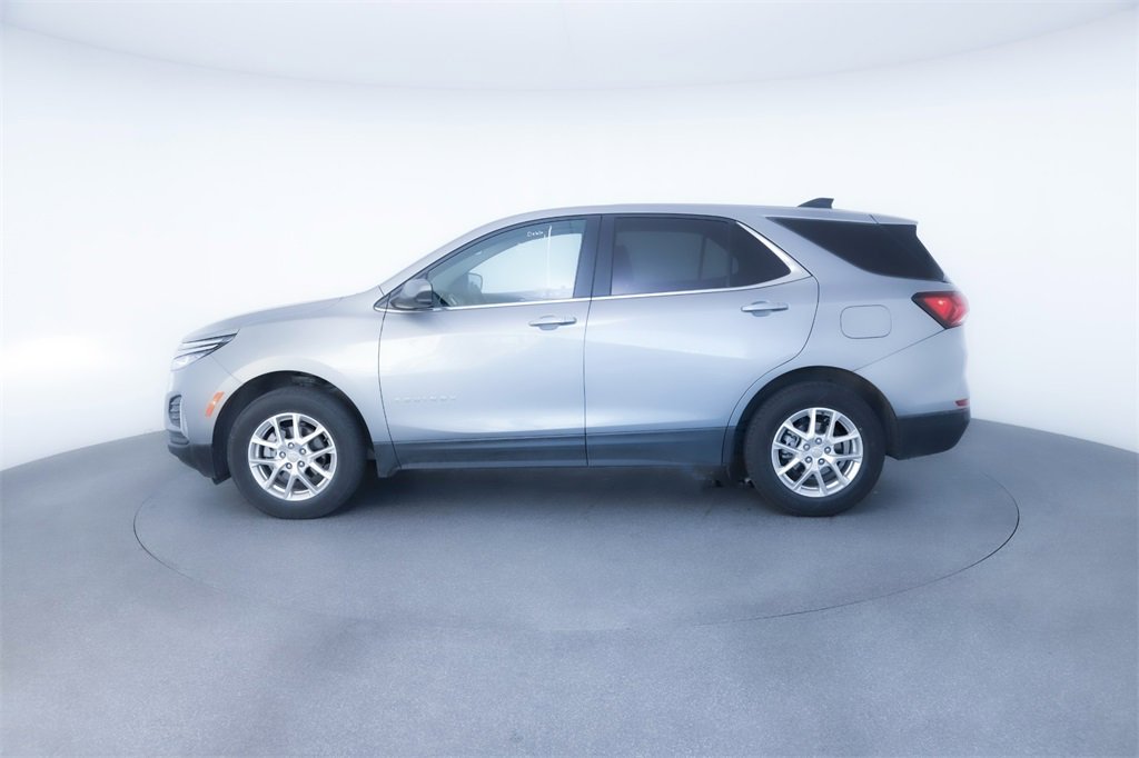 Used 2024 Chevrolet Equinox LT image 2