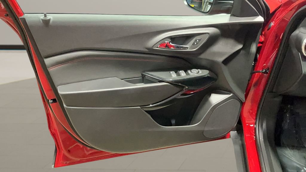 New 2026 Chevrolet Trax RS image 7