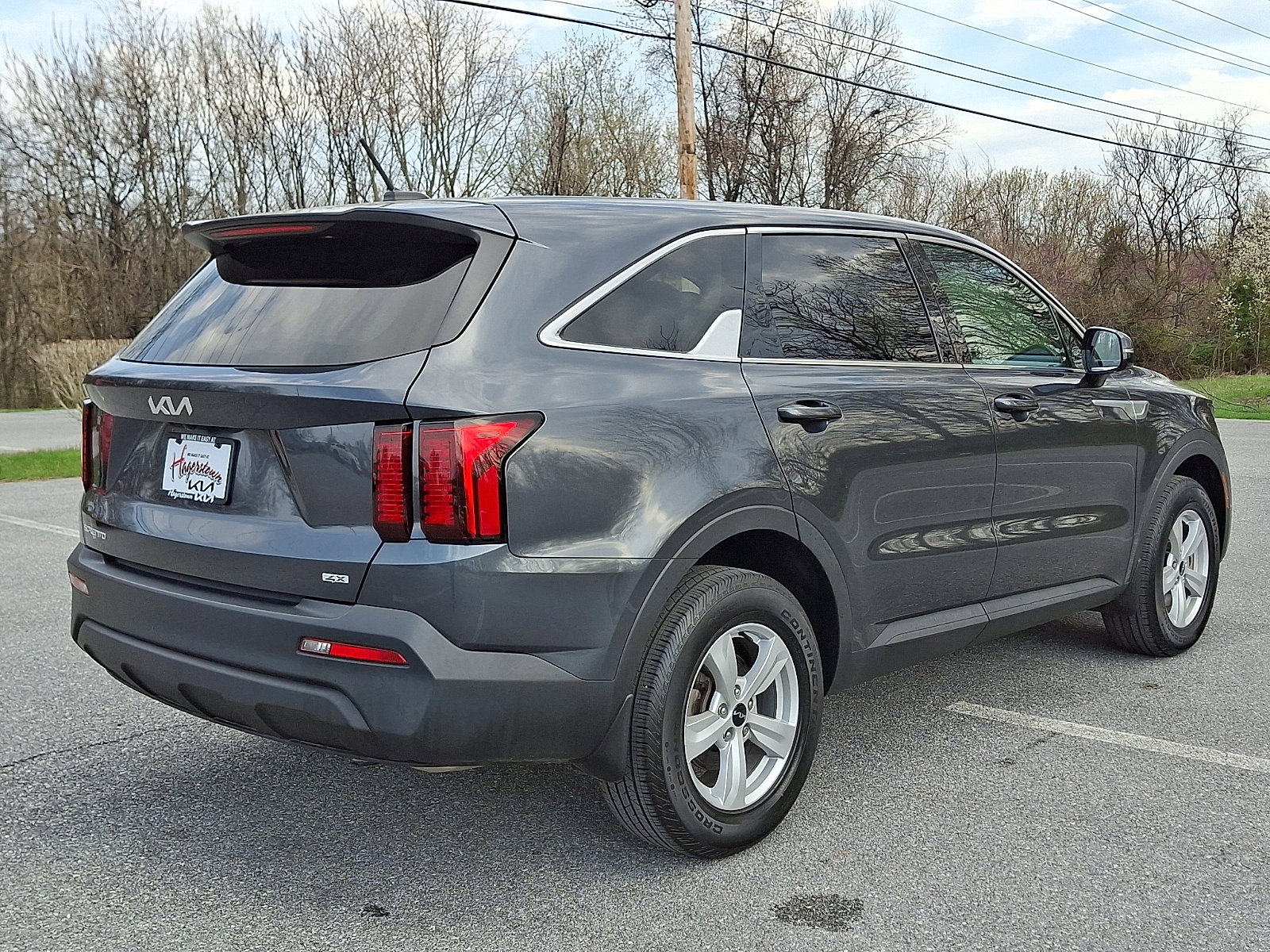 Used 2023 Kia Sorento LX image 6