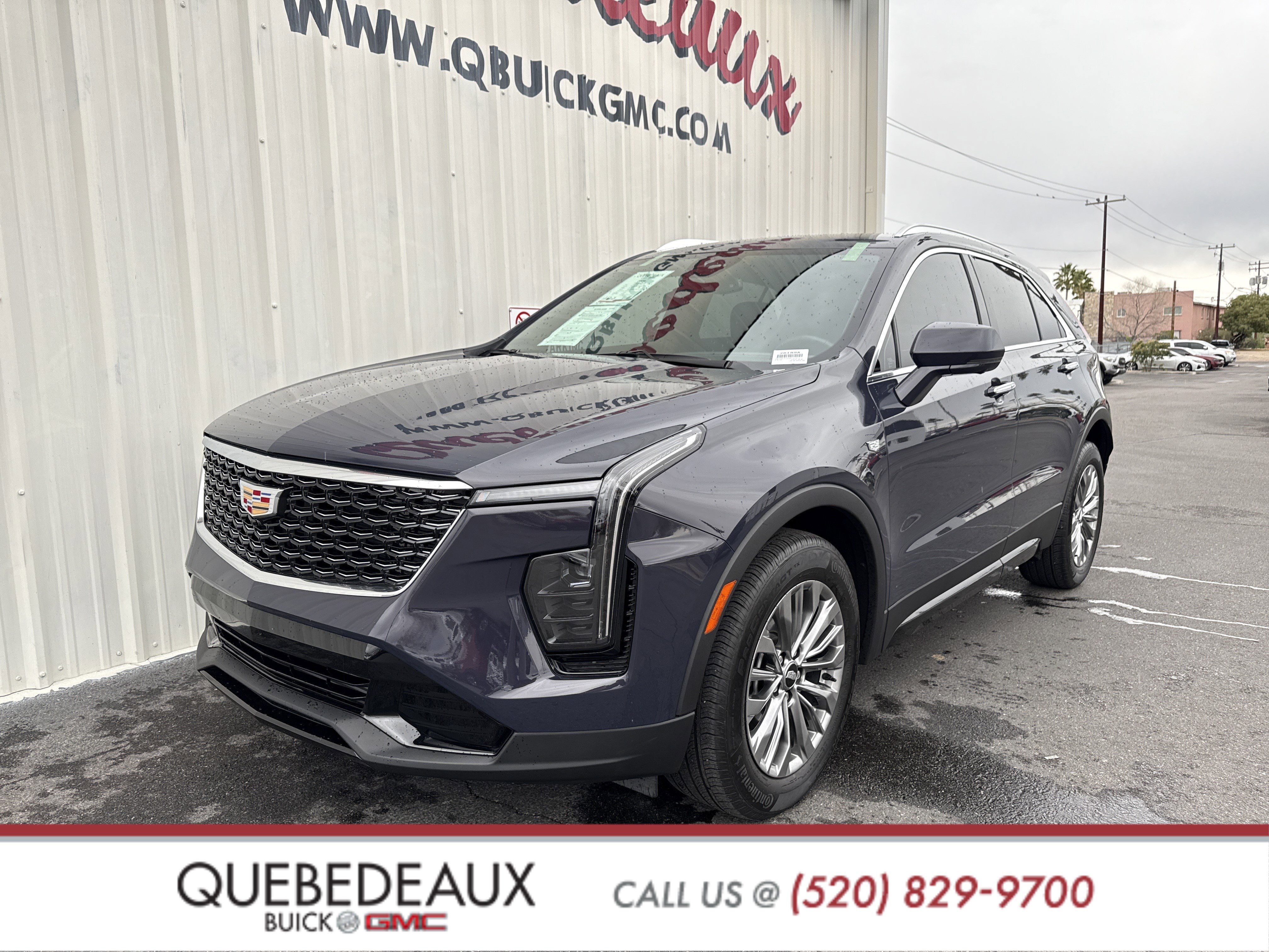 Used 2025 Cadillac XT4 Premium Luxury image 8