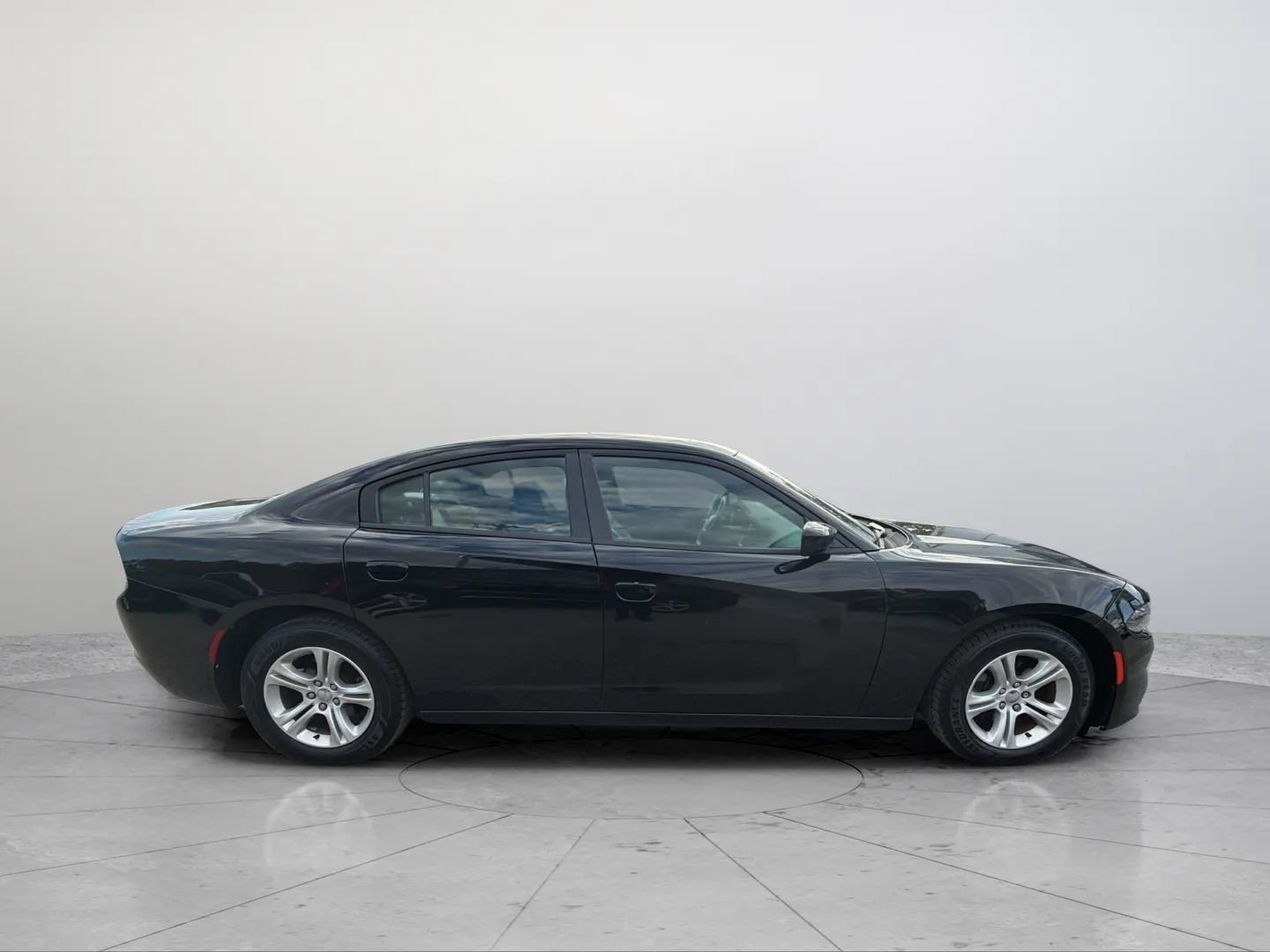 Used 2021 Dodge Charger SXT w/ Leather Interior Group image 12