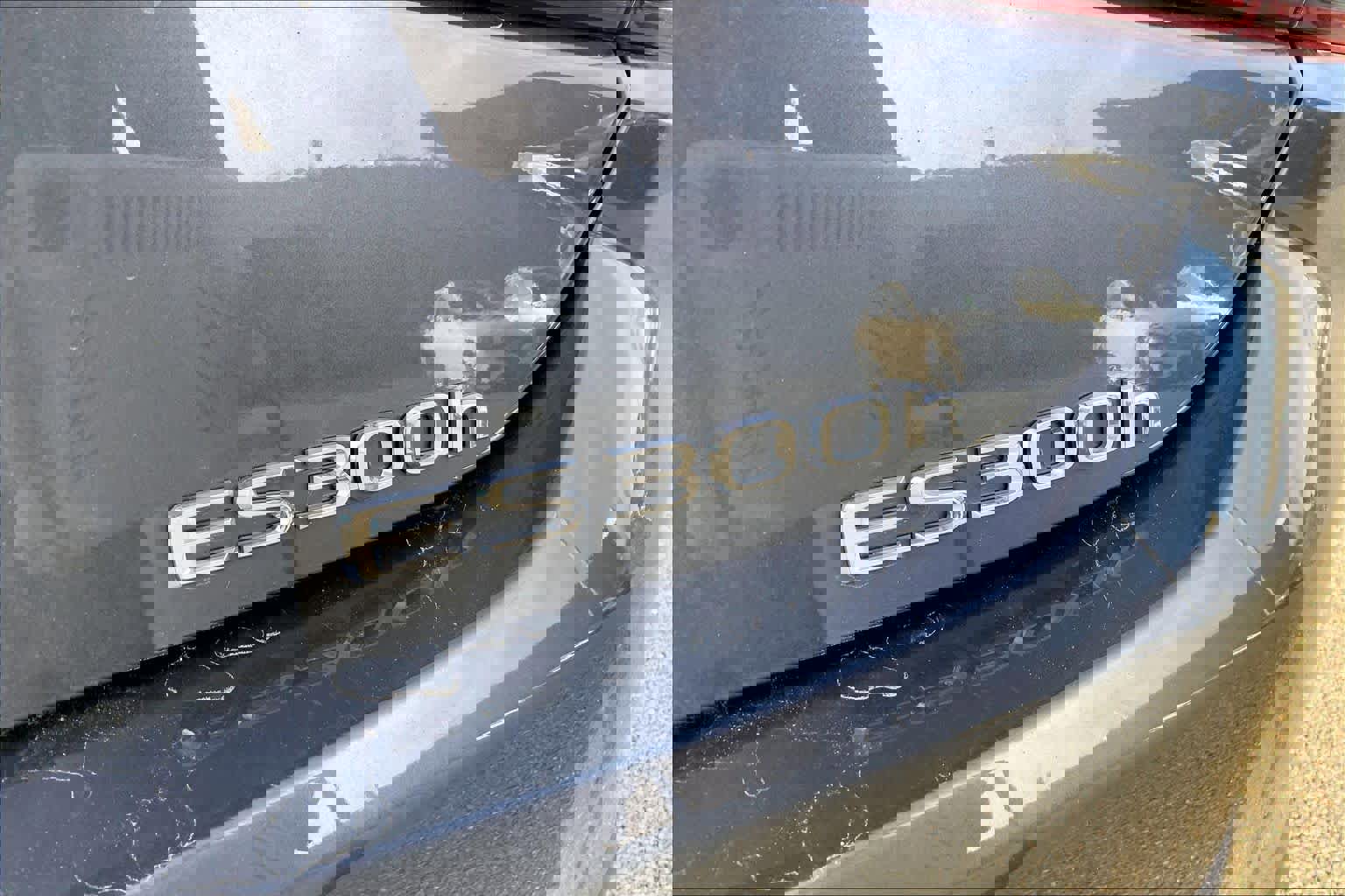 Certified 2023 Lexus ES 300h w/ Premium Package image 10