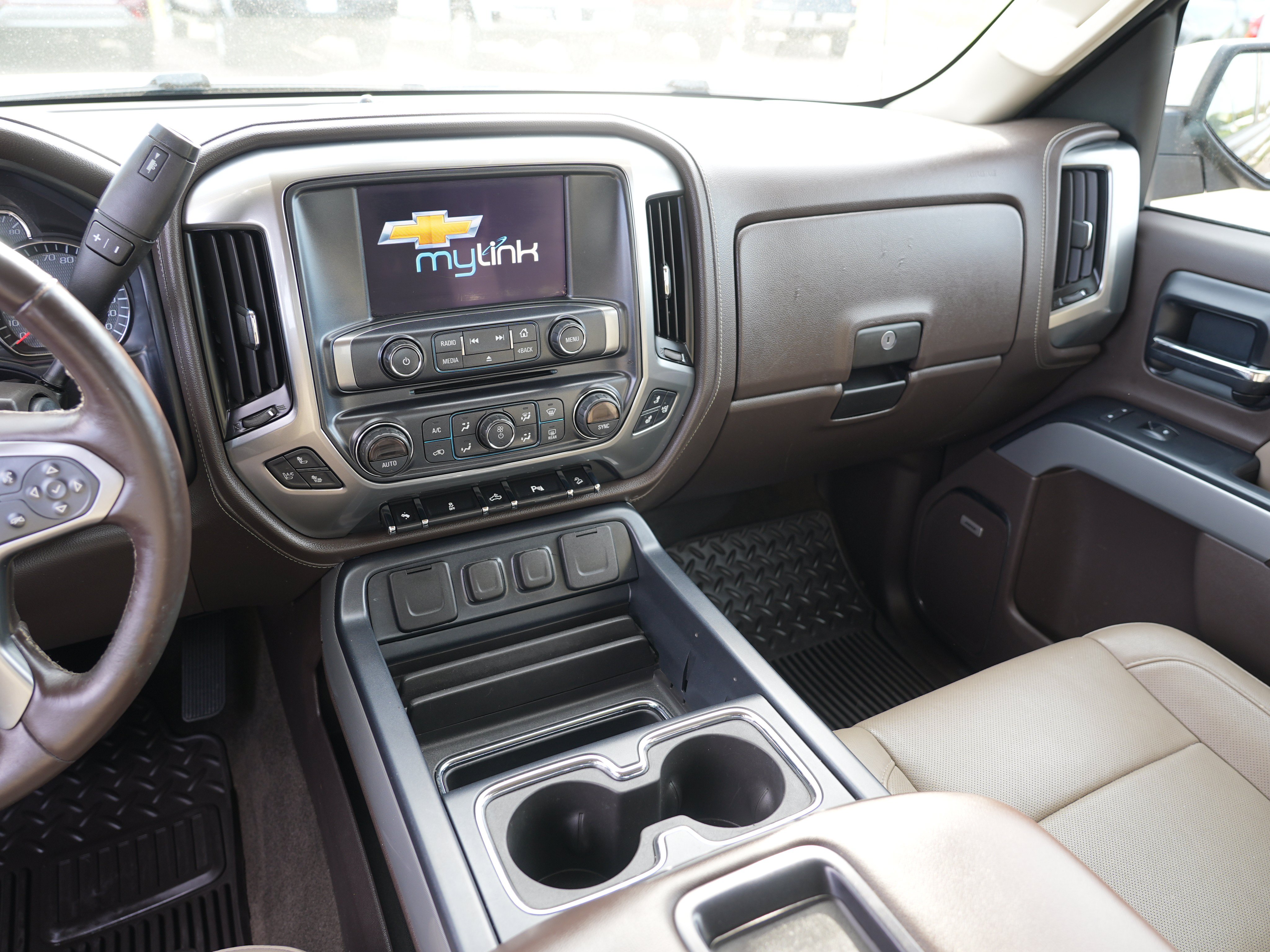 Used 2014 Chevrolet Silverado 1500 LTZ Z71 w/ LTZ Plus Package AWD/4WD image 19