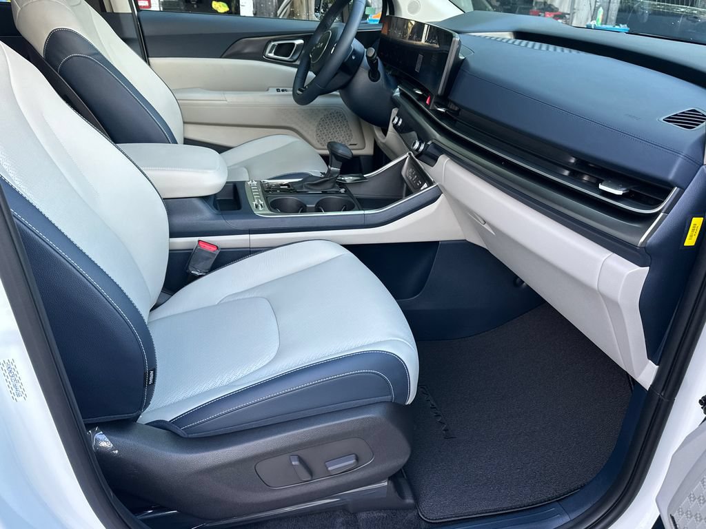 New 2026 Kia Carnival SX Prestige FWD image 12