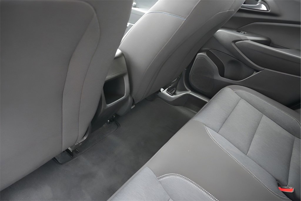 Used 2025 Chevrolet Trax LS w/ LS Convenience Package image 32