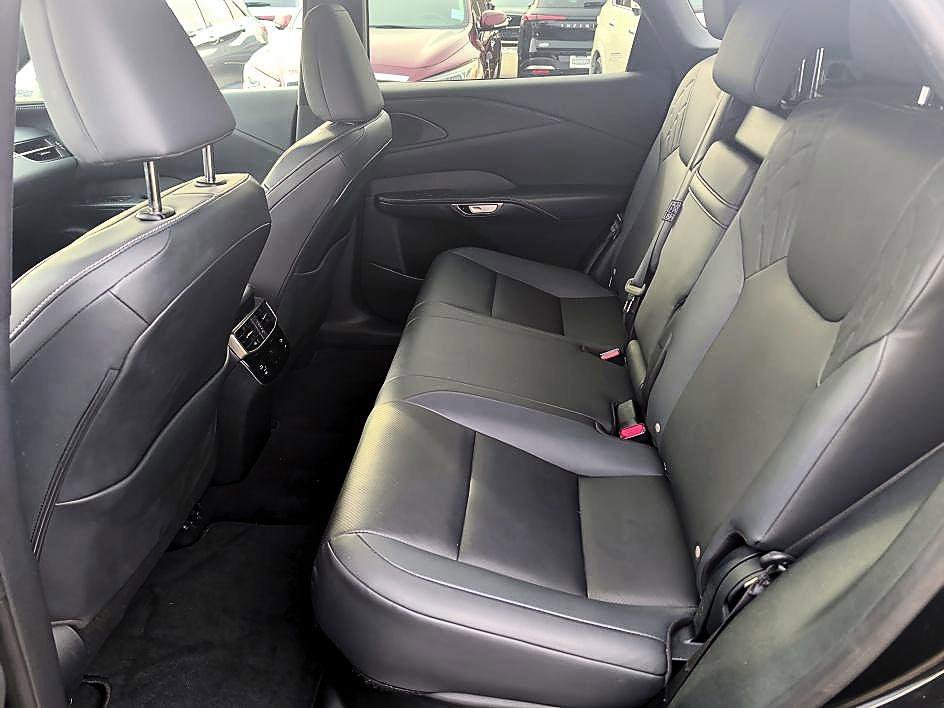 Used 2024 Lexus RX 350 FWD w/ Technology Package image 9