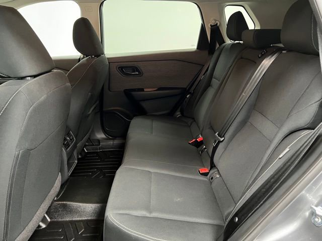 Used 2023 Nissan Rogue S image 39