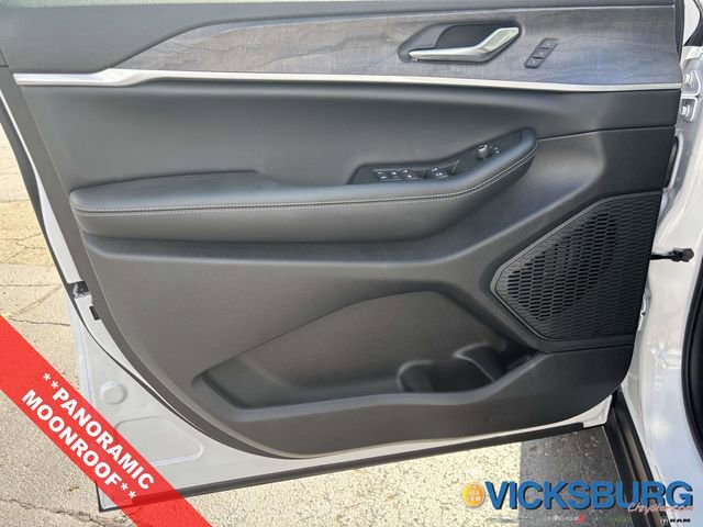 New 2025 Jeep Grand Cherokee Limited image 9