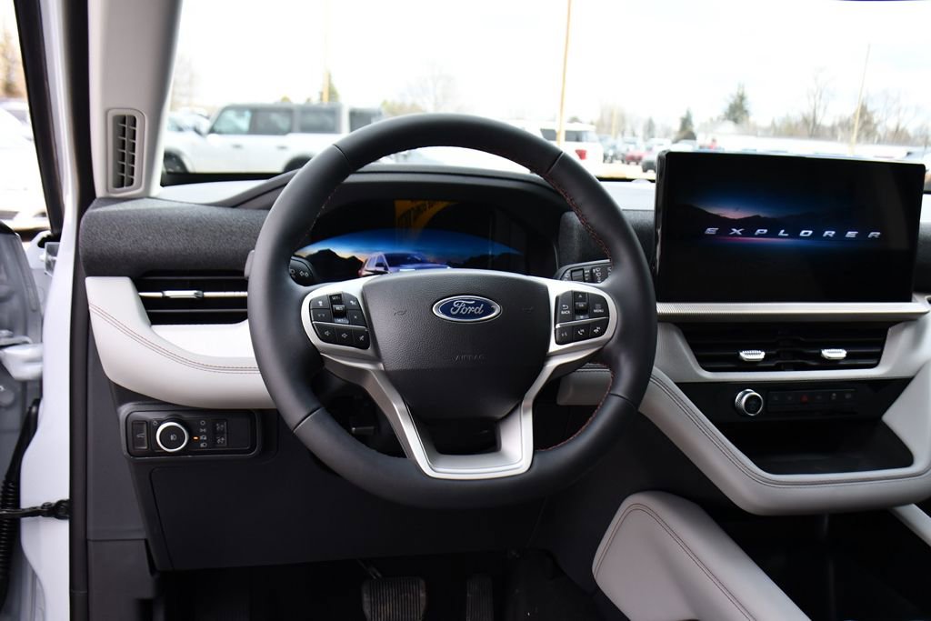 Used 2026 Ford Explorer Active w/ Active Comfort Package image 12