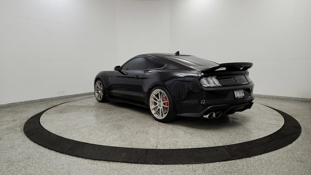 Used 2020 Ford Mustang Shelby GT500 w/ Technology Package RWD image 3