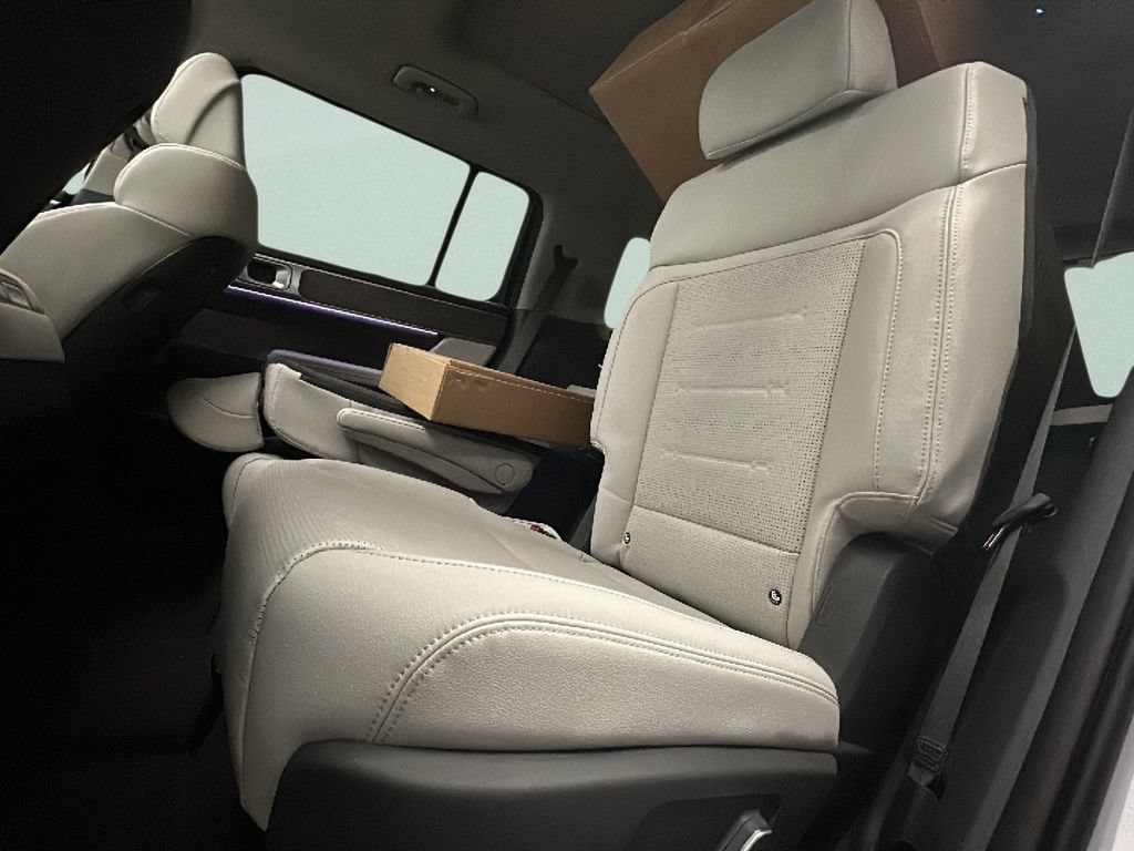 New 2026 Hyundai Santa Fe Limited AWD/4WD image 16