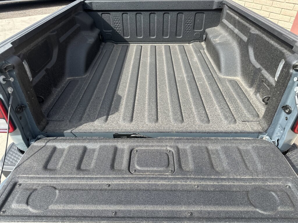 New 2025 Jeep Gladiator Sport image 5