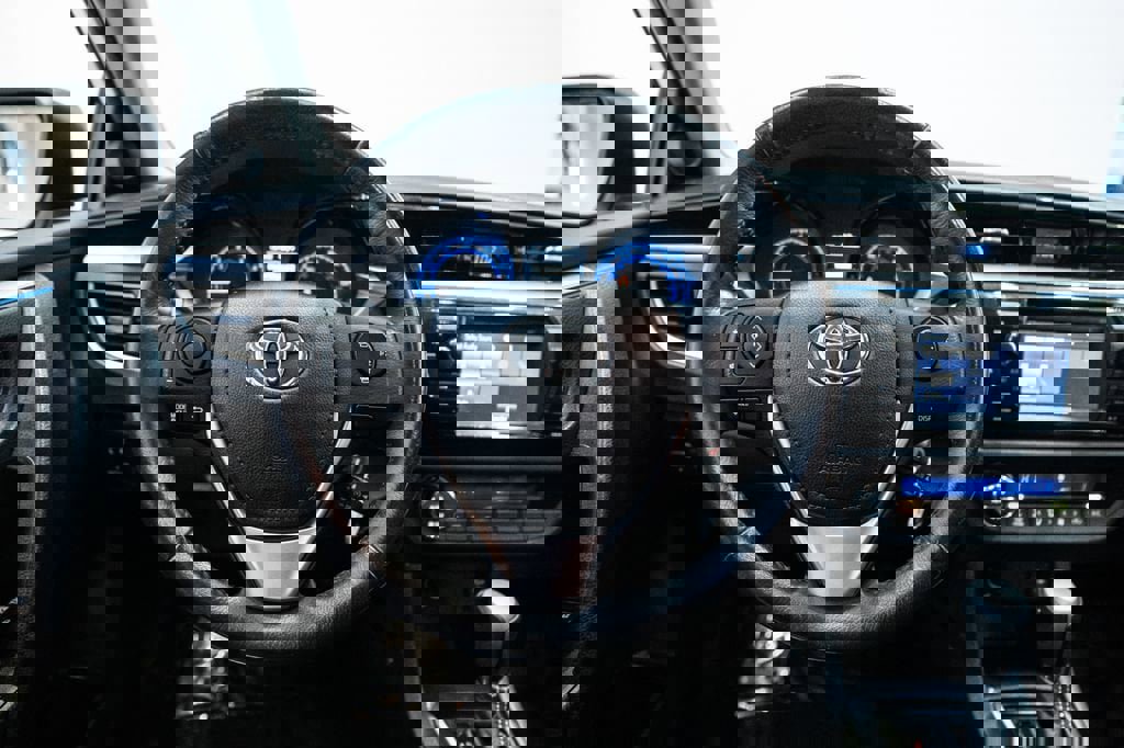 Used 2016 Toyota Corolla S image 25