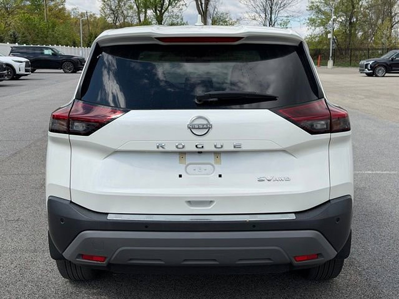 Used 2023 Nissan Rogue SV AWD/4WD image 6